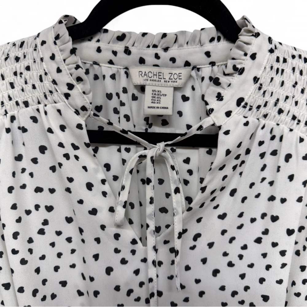 Rachel Zoe Heart Print Smocked Waist Tie Neck Blouse White Black XS - Picture 4 of 9